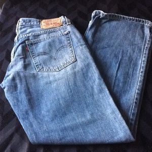 LEVI’S LOW BOOT CUT 527